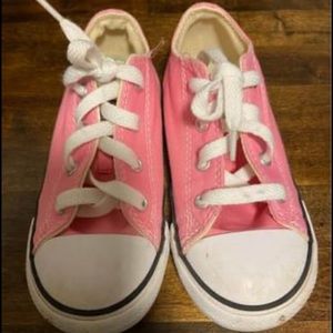 Toddler girl Converse